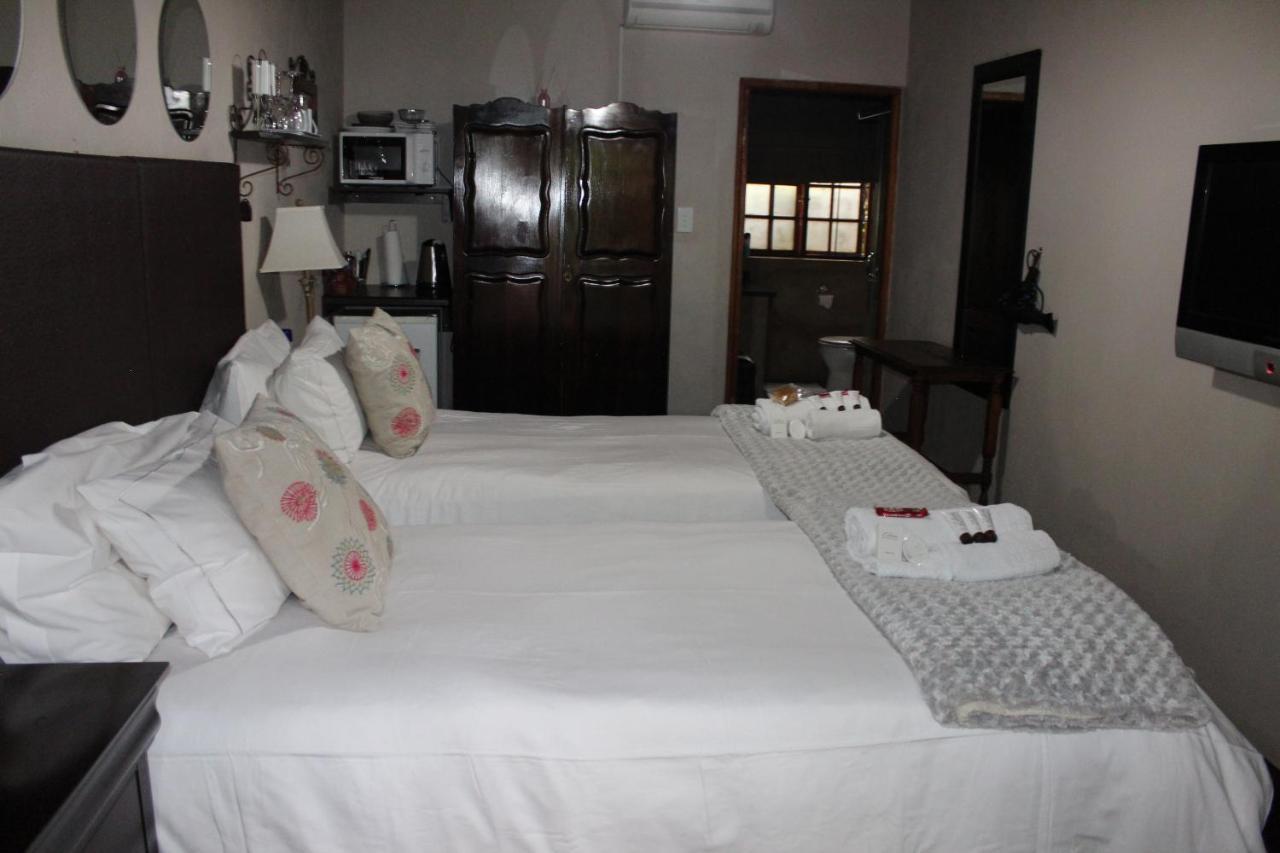 Foreigners Friend Guest House Pretoria-Noord Buitenkant foto